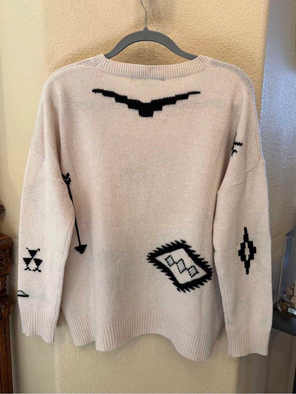Skull Cashmere Ivory Skull Aztec Print 100% Cashmere Crew Neck Sweater-Large - Picture 4 of 7